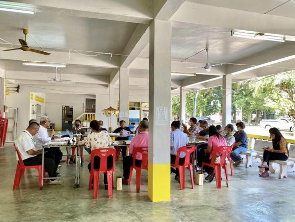 ประชุมเพื่อพิจารณาร่างแผน พัฒนาท้องถิ่น (พ.ศ.2566 - 2570) เปลี่ยนแปลง ครั้งที่ 2/2565 ณ ศาลาอเนกประสงค์ วัดแหลมสน ตำบลปากน้ำ อำเภอหลังสวน จังหวัดชุมพร