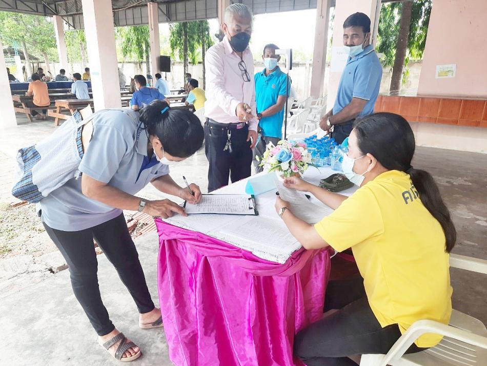 ประชุมปรึกษาหารือการแก้ไขปัญหาและความต้องการของประชาชน เพื่อจัดทำร่างแผนพัฒนาท้องถิ่น(พ.ศ.2561-2564) เพิ่มเติม/เปลี่ยนแปลง ครั้งที่ 1/2564 (5 ภาพ)