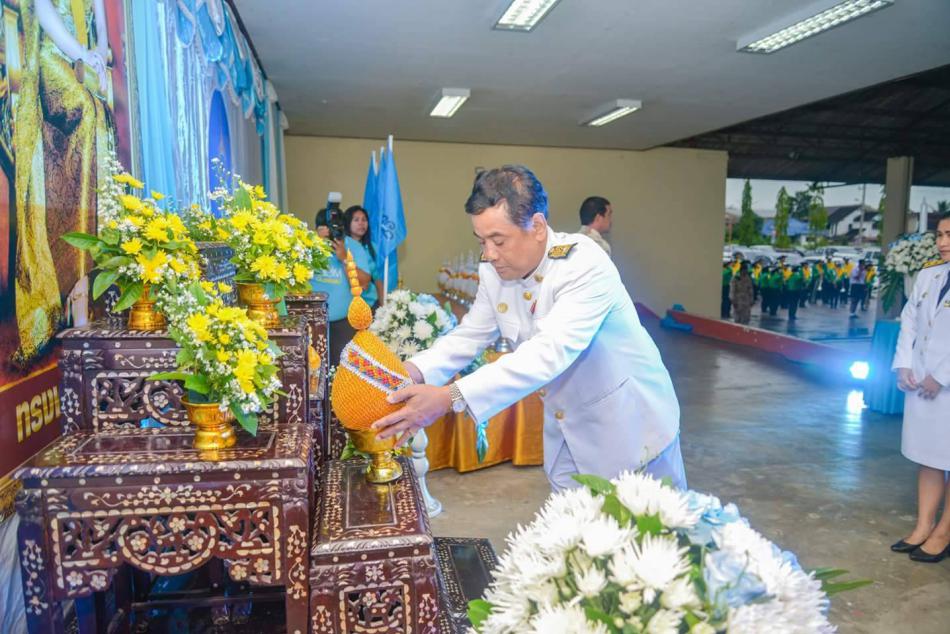 พิธีถวายเครื่องราชสักการะและจุดเทียนชัยถวายพระพรชัยมงคล เนื่องในวันคล้ายวันพระราชสมภพของสมเด็จพระนางเจ้าสิริกิติ์ พระบรมราชินีนาถในพระบาทสมเด็จพระปรมินทรมหาภูมิพลอดุลยเดช (6 ภาพ)